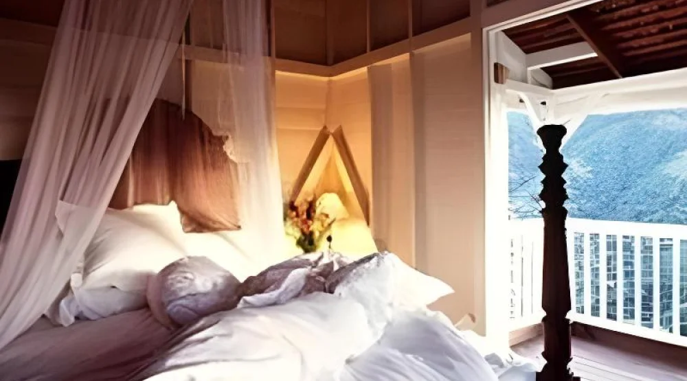 Studio Suite at Strawberry Hill