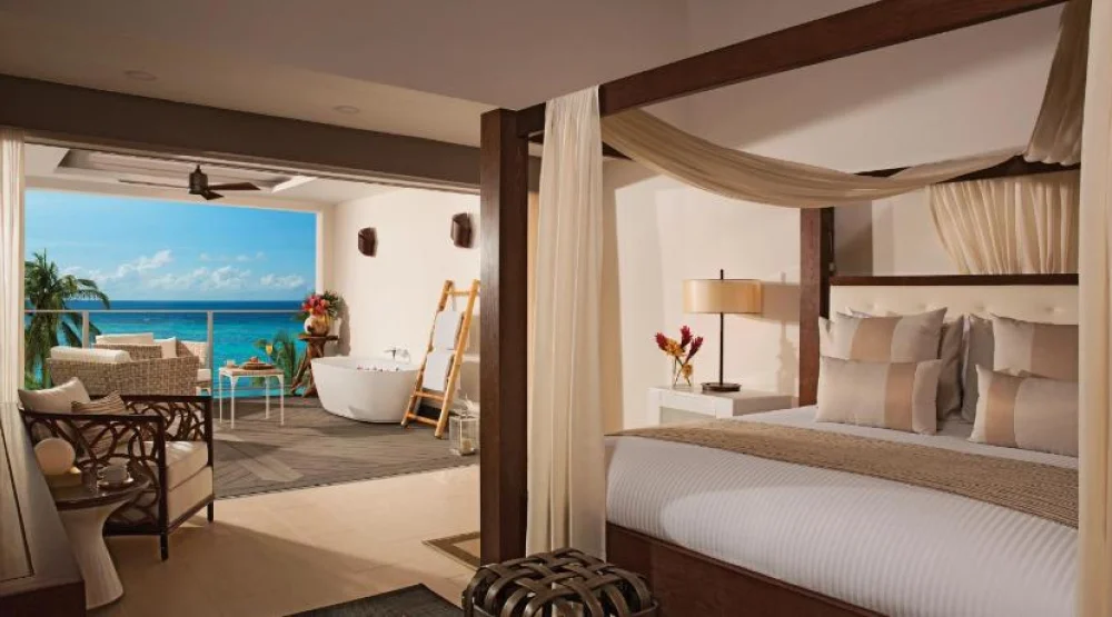 Master Suite Ocean View at Zoetry Montego Bay