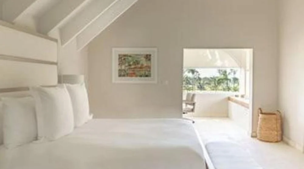 Three Bedroom Palm Grove Modern Residence at Four Seasons Resort Nevis
