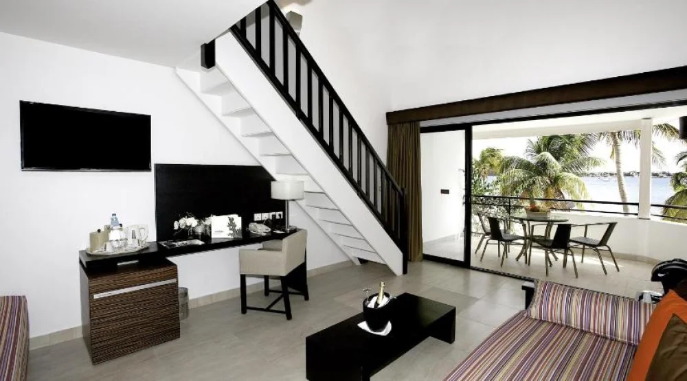 Superior Duplex Suite with King Size Bed at Hommage Hotel & Residences