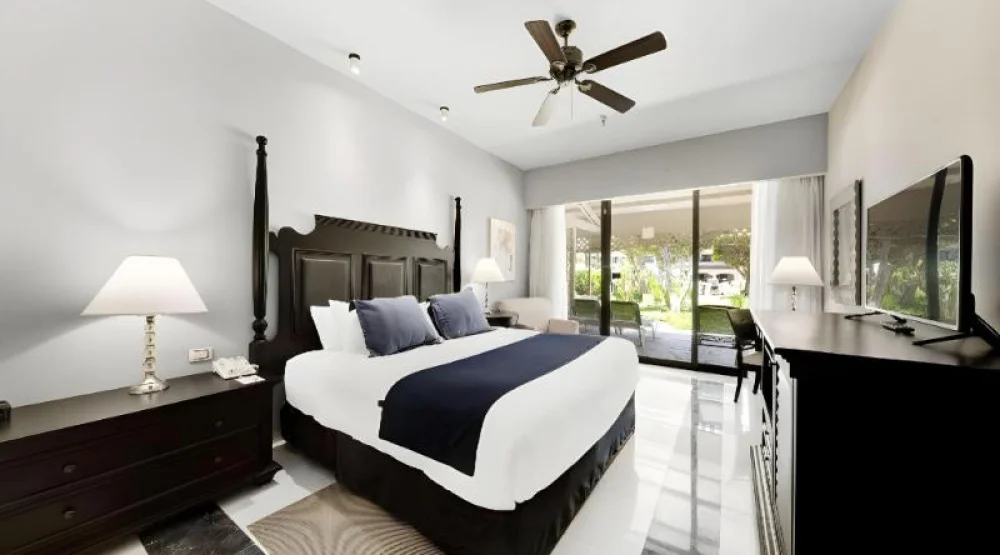 Deluxe at Barcelo Aruba