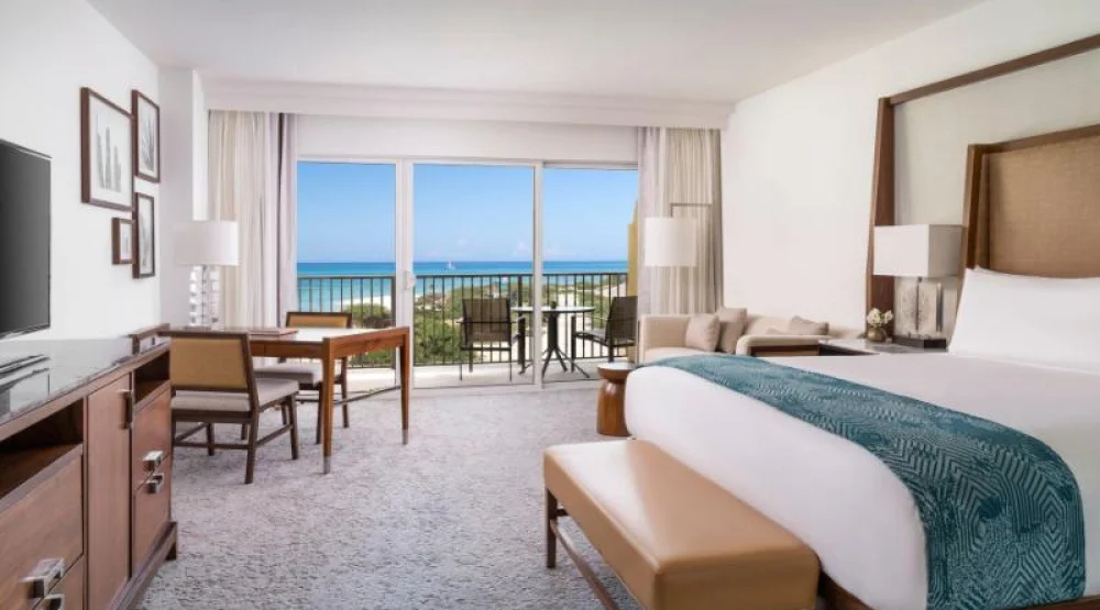 Club Coastal View, Club Lounge Access, Guest Room, One King, Sofa Bed at The Ritz-Carlton Aruba