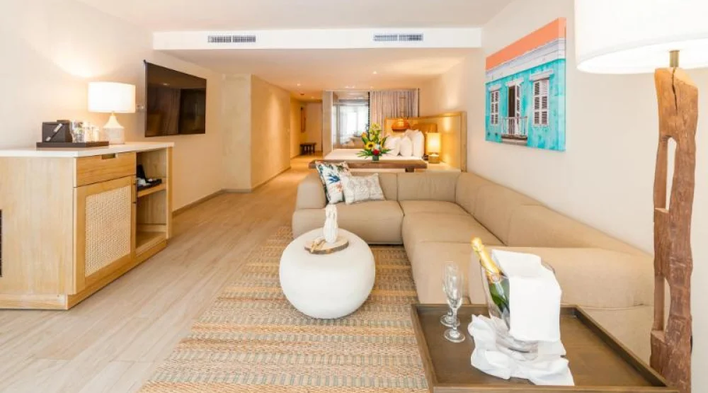 Tropical Garden View Master Suite with Queen Bed at Zoetry Curacao Resort & Spa