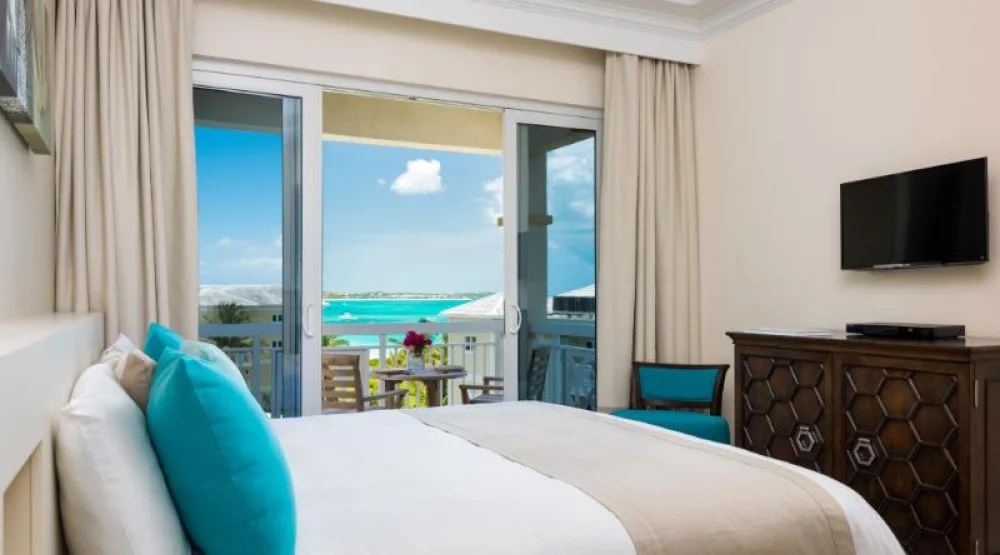 Studio King at Alexandra Resort