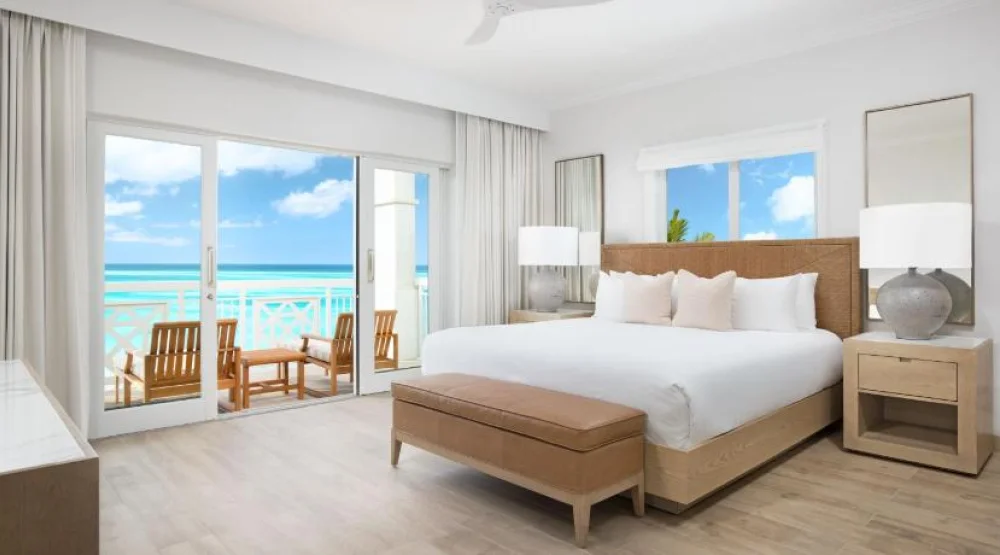 Deluxe Two Bedroom Oceanfront Suite at Alexandra Resort