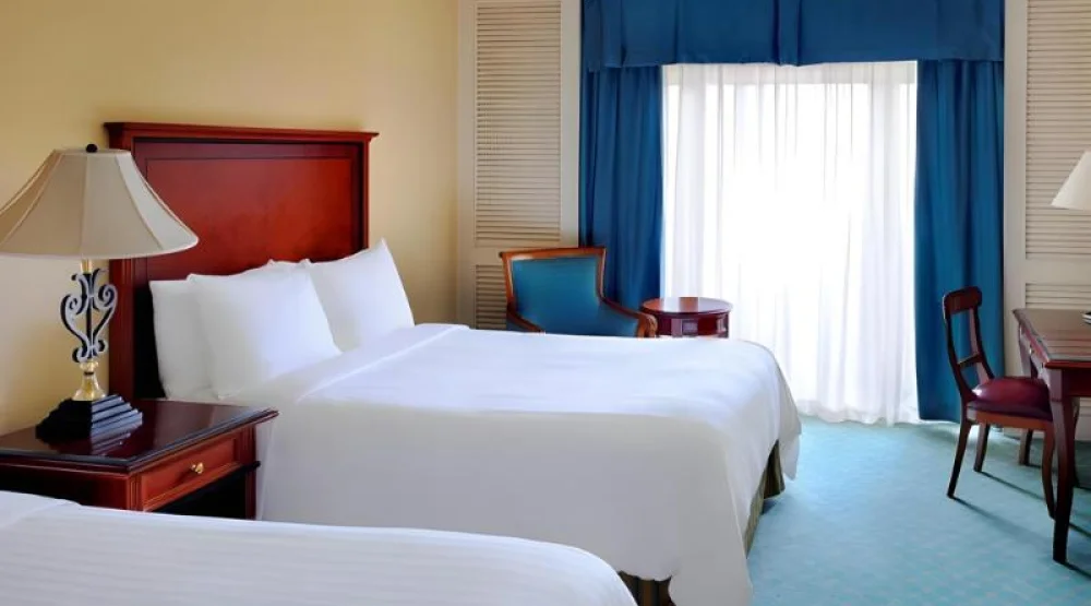 Standard Limited View, Guest Room, One King, 1st Or 2nd Floor, Balcony at Cairo Marriott Hotel & Omar Khayyam Casino