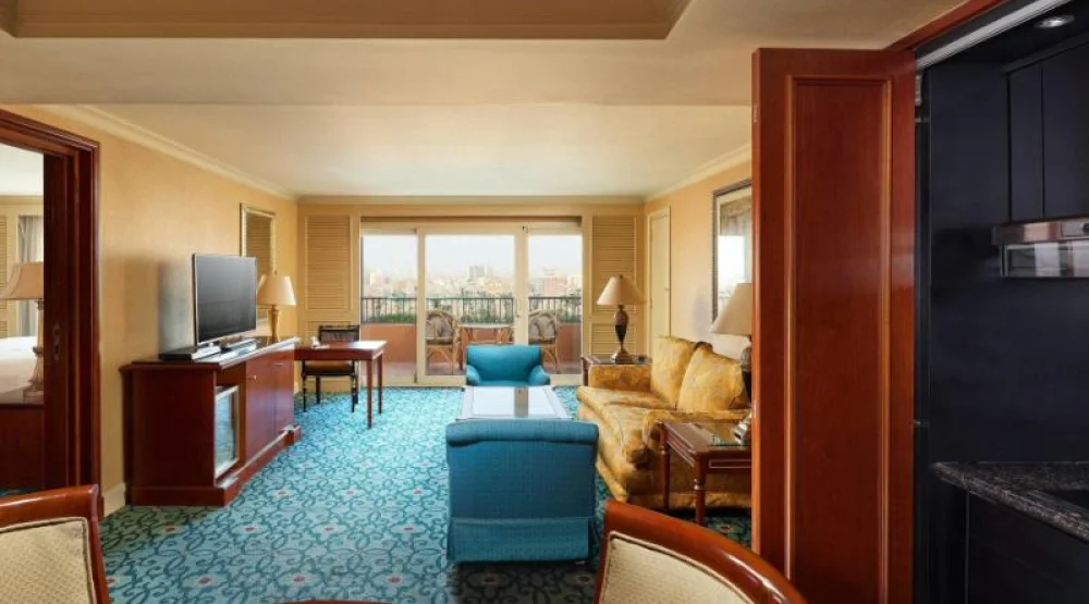 Executive Suite, Suite, One King, Balcony at Cairo Marriott Hotel & Omar Khayyam Casino