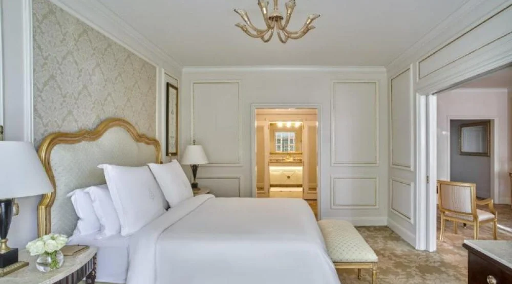 Four Seasons Executive Suite with King Bed at Four Seasons Cairo At The First Residence Hotel