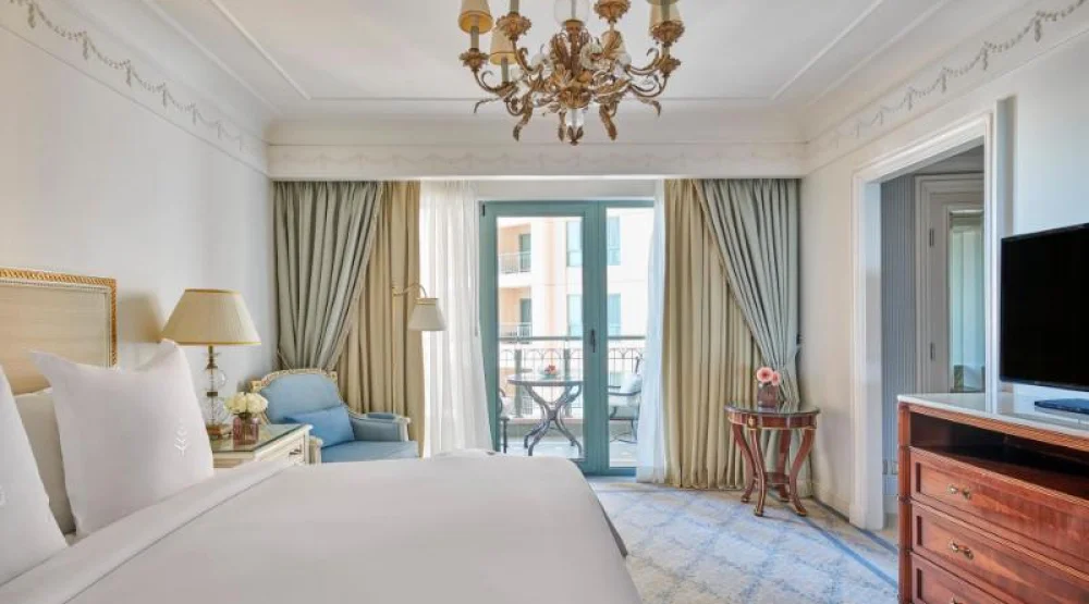 Four Seasons Executive Suite with King Bed at Four Seasons Hotel Alexandria At San Stefano