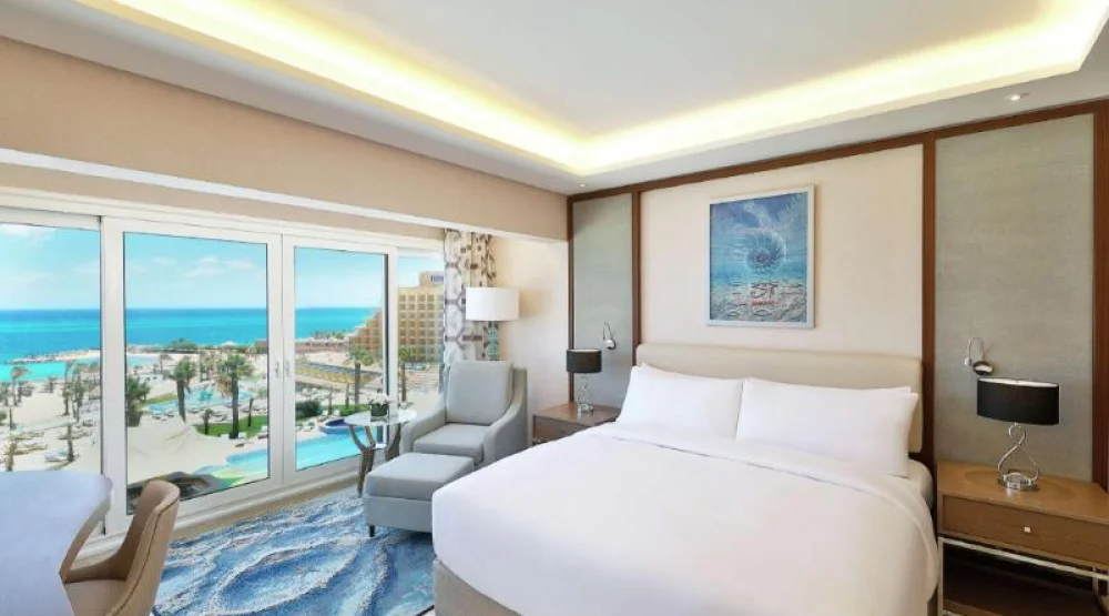 King Deluxe Room Sea View at Hilton Hurghada Plaza
