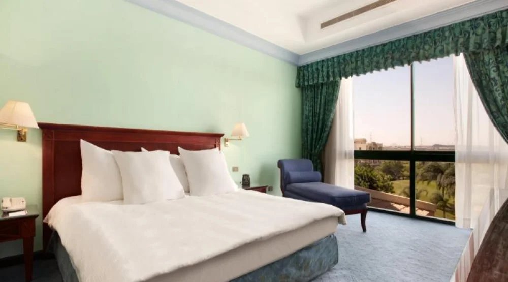 King Executive Duplex Suite at Hilton Pyramids Golf