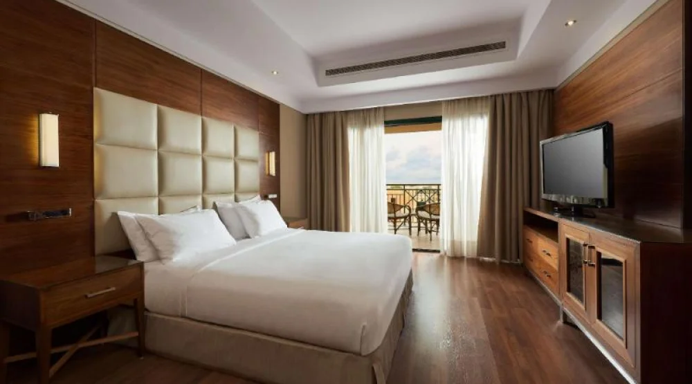 Executive Junior Superior Suite at Hilton Pyramids Golf
