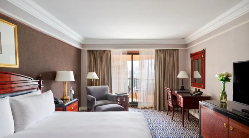 King Deluxe Nile View Room at Intercontinental Cairo Semiramis