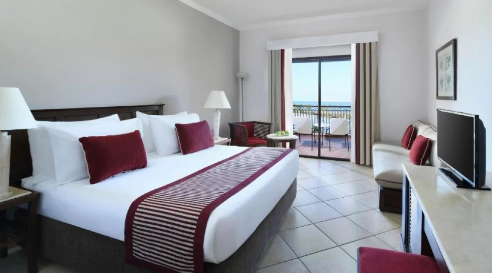 Superior Queen Or Twin Beds Sea View at Jaz Belvedere