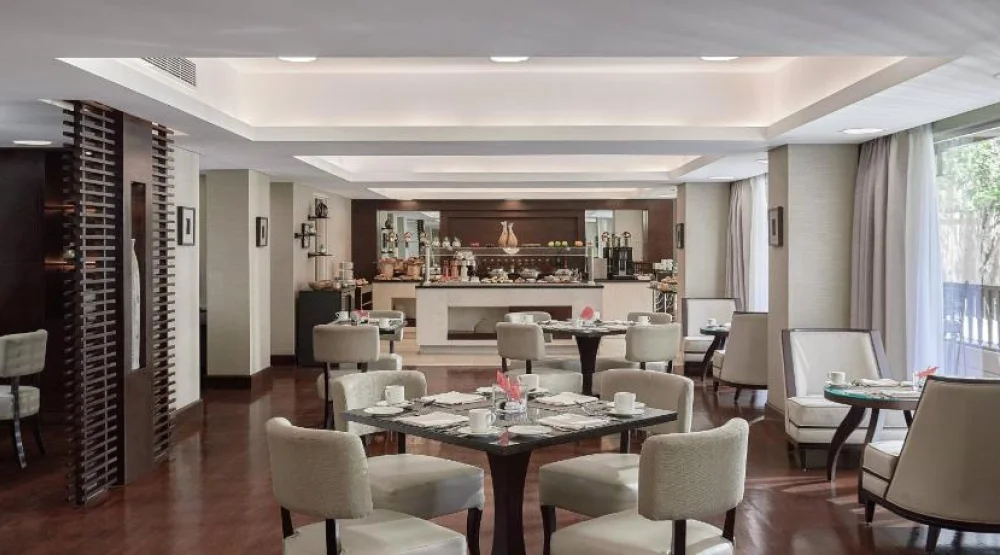 Executive Partial Pyramid View Room, Executive Lounge Access, Guest Room, One King at Marriott Mena House Cairo