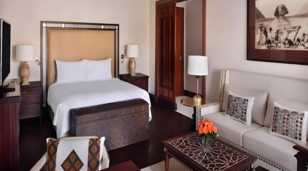 Grand Deluxe Room, Executive Lounge Access, Larger Guest Room, One King, Garden View, Balcony at Marriott Mena House Cairo