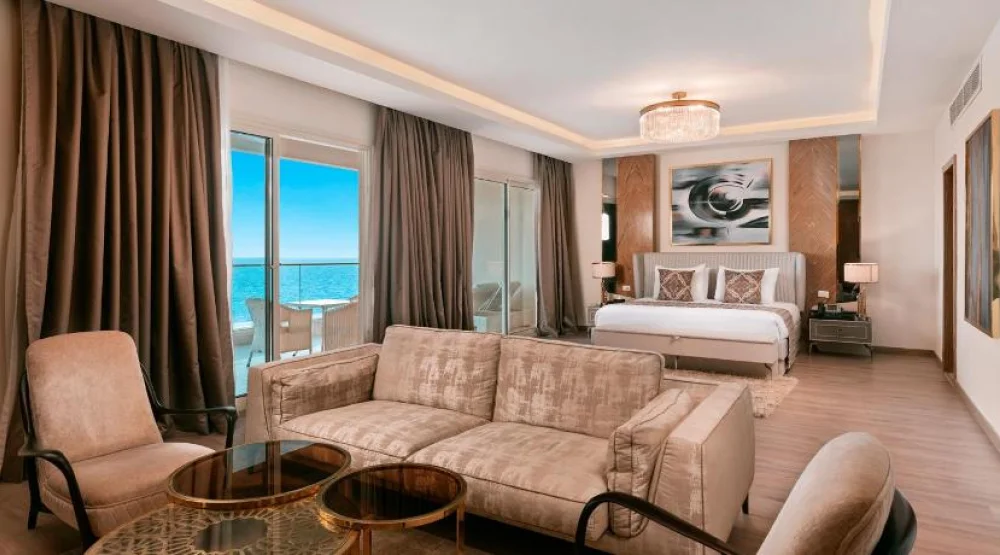 Royal Jacuzzi Suite with Sea View at Pickalbatros Citadel Sahl Hasheesh