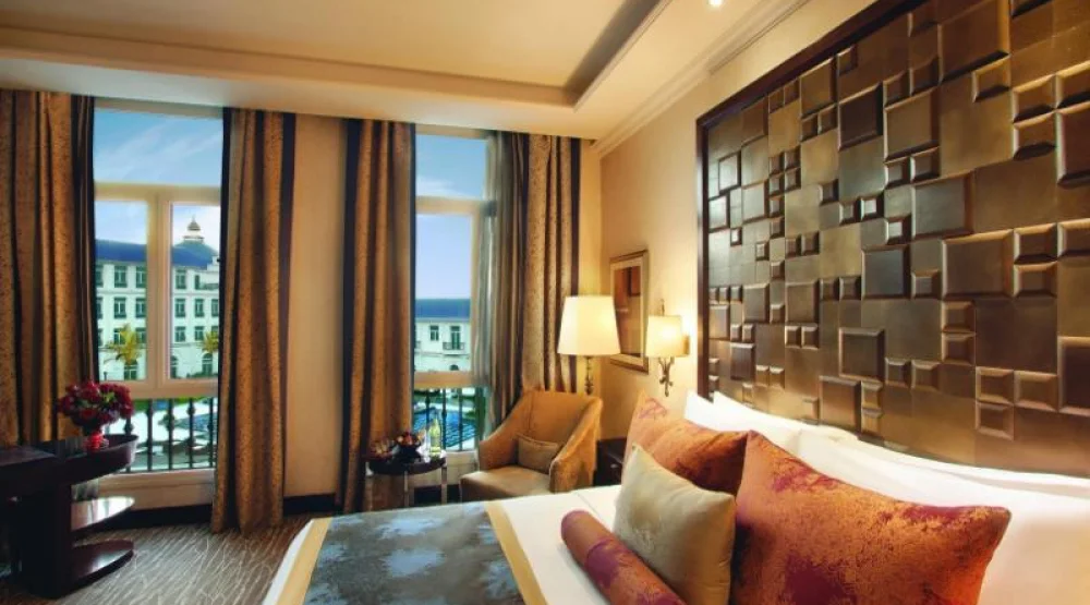 Deluxe Pool Room at Royal Maxim Palace Kempinski