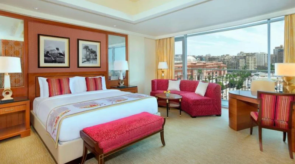 Deluxe Guest Room, One King at The Nile Ritz-Carlton Cairo