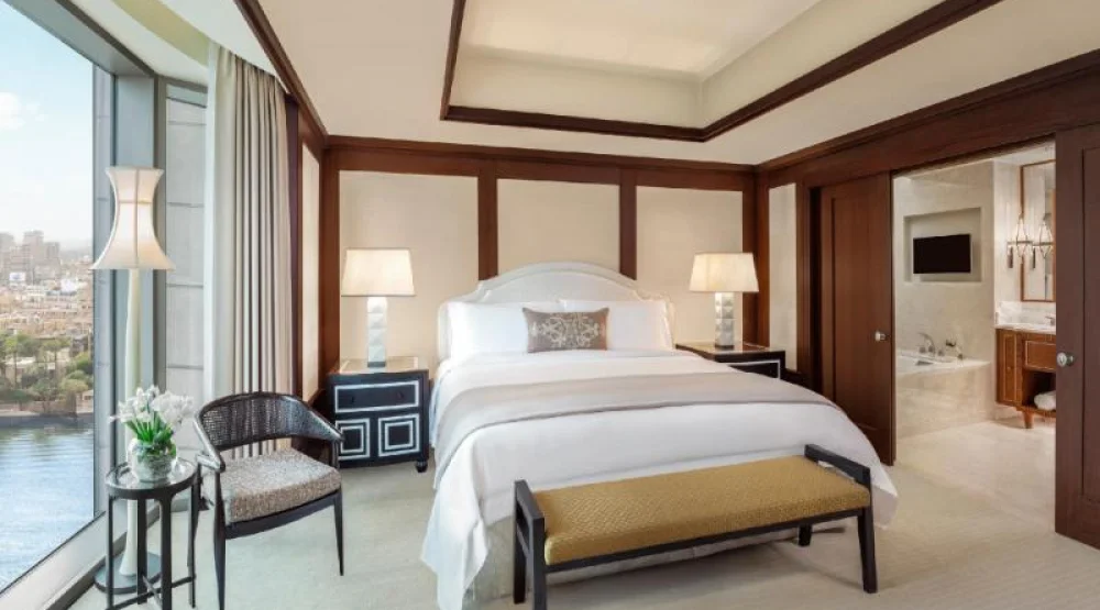 Metropolitan Suite, One Bedroom Suite, One King, Partial Nile View at The St. Regis Cairo
