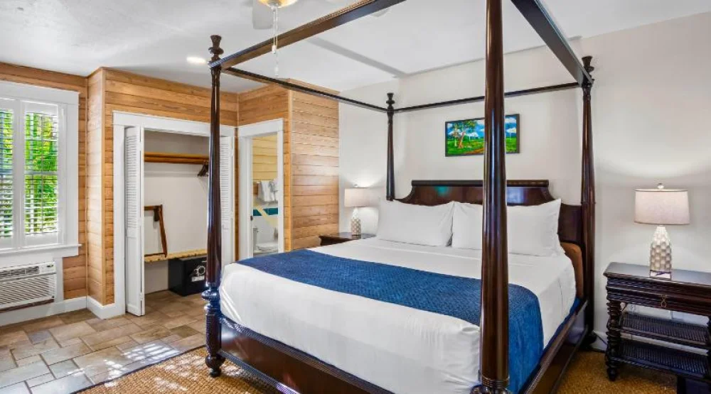 Deluxe King Island Room at Eden House Key West