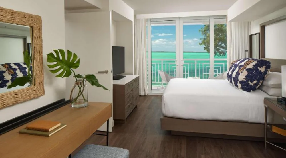 Premium One Bdrm Kng Waterfront Ste Hammock Wing at Baker's Cay Resort Key Largo Curio Collection by Hilton