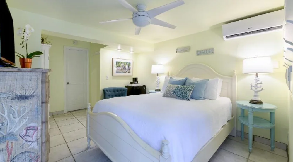 Double Room at Kona Kai Resort & Gallery