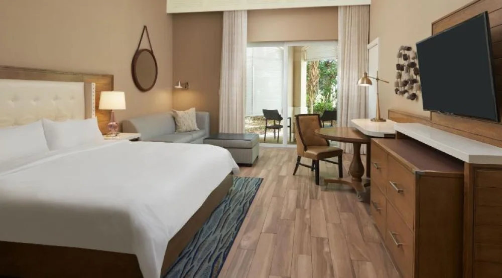 Resort View Room, Guest Room, One King, Balcony at Playa Largo Resort & Spa Autograph Collection