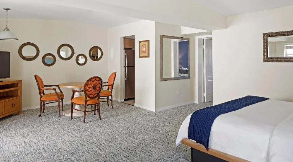 King Suite, Standard View at Reefhouse Resort & Marina