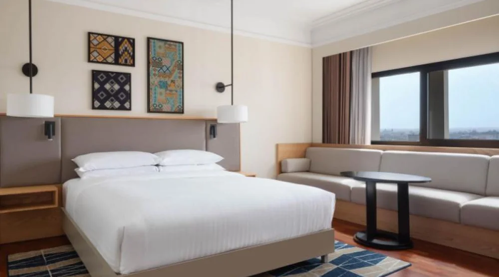 M Club, Guest Room, One King, City View at Casablanca Marriott Hotel