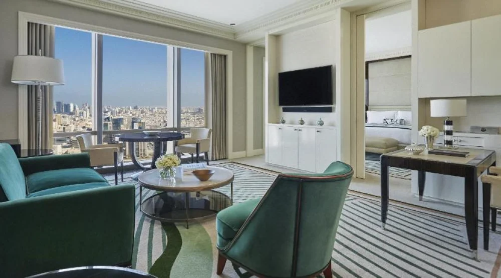 Deluxe Four Seasons Executive Suite King Bed at Four Seasons Bahrain Bay