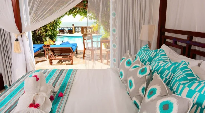 Swim Up Junior Suite at Calabash Cove