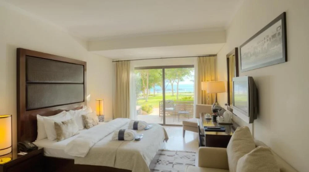 Deluxe Room at Grand Tala Bay Resort