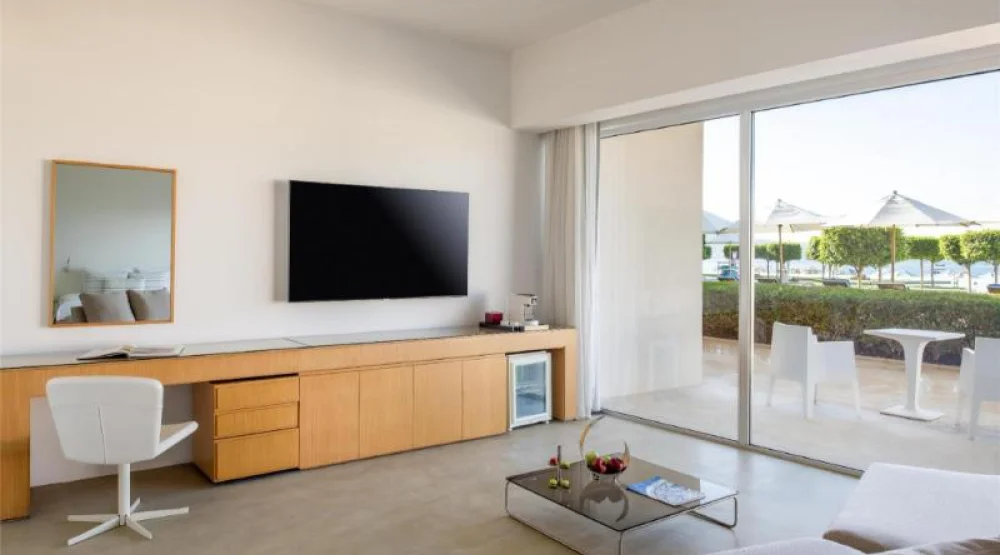 Garden Junior Suite at Kempinski Hotel Aqaba Red Sea