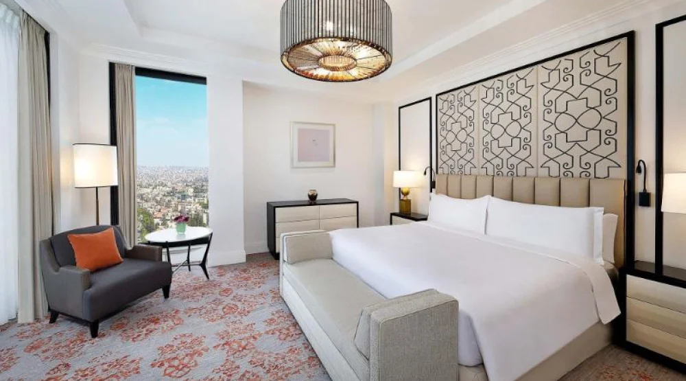 Metropolitan Suite, One Bedroom Suite, One King, City View, Balcony at The St. Regis Amman