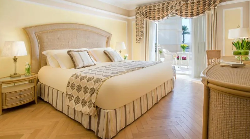 Pool Access King Room at The Regency Kuwait