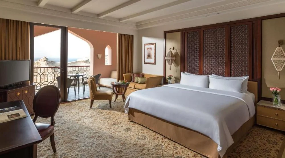 Deluxe King Room at Shangri La Al Husn Muscat