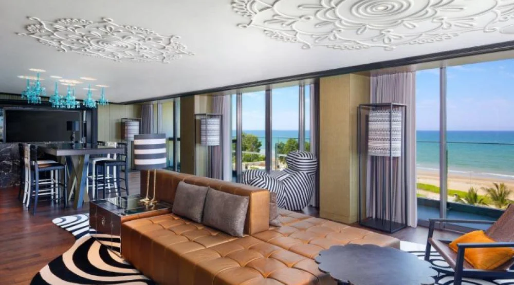 Wow Suite, One Bedroom Vice Presidential Suite, One King, Seafront, Balcony at W Muscat