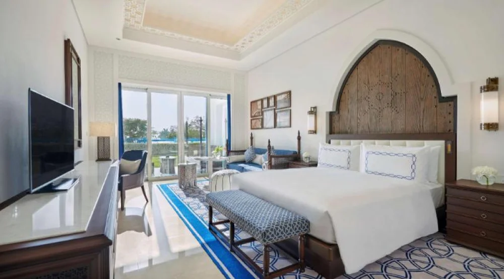 King Guest Room at Hilton Salwa Beach Resort & Villas