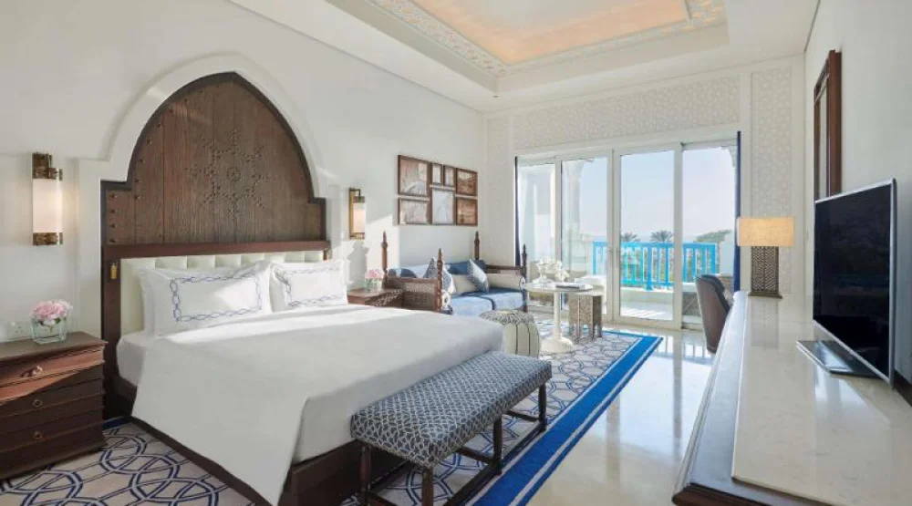 King Guest Room with Sea View Wtrpk at Hilton Salwa Beach Resort & Villas