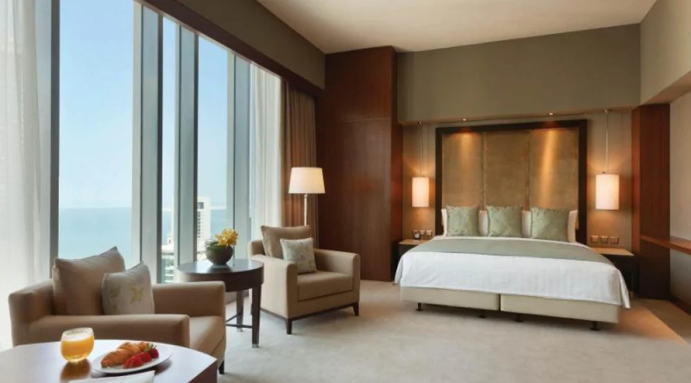 Deluxe Guest Room, One King at JW Marriott Marquis City Center Doha