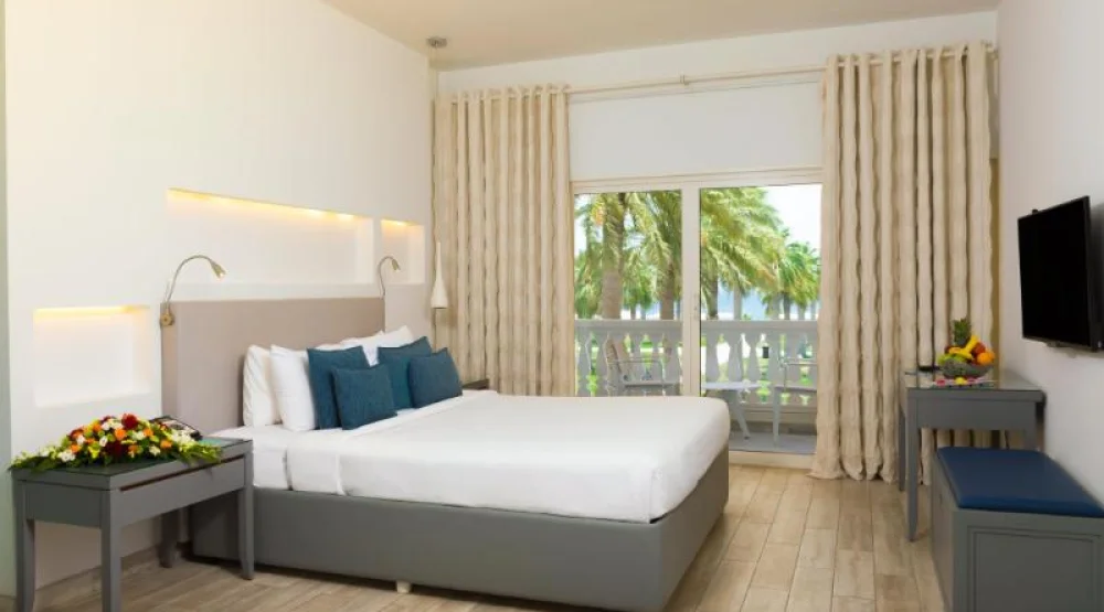 Standard Room with King Bed at Sealine Beach a Murwab Resort