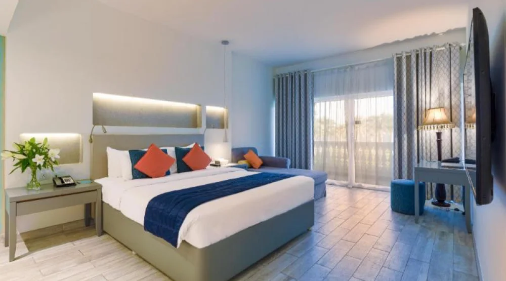 Deluxe Suite at Sealine Beach a Murwab Resort