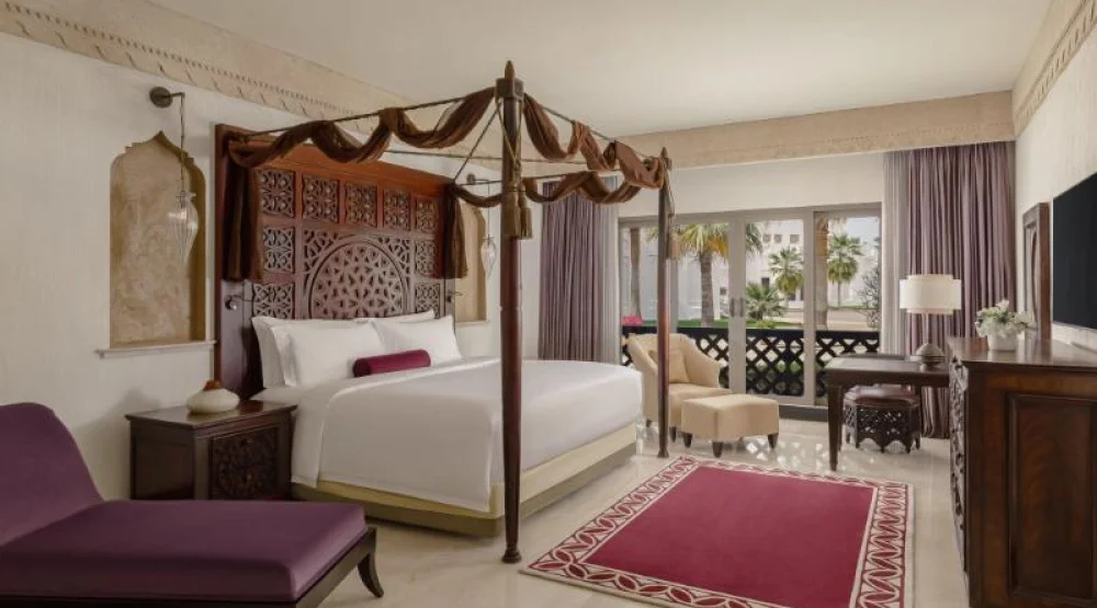One Bedroom Suite, One King, Resort View at Sharq Village & Spa a Ritz-Carlton Hotel