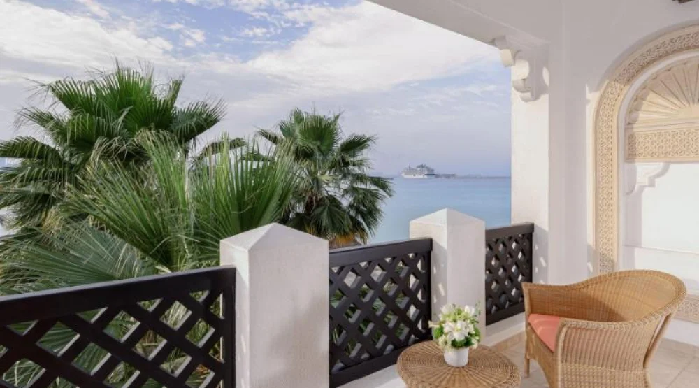 Deluxe, One Bedroom Suite, One King, Sea View at Sharq Village & Spa a Ritz-Carlton Hotel