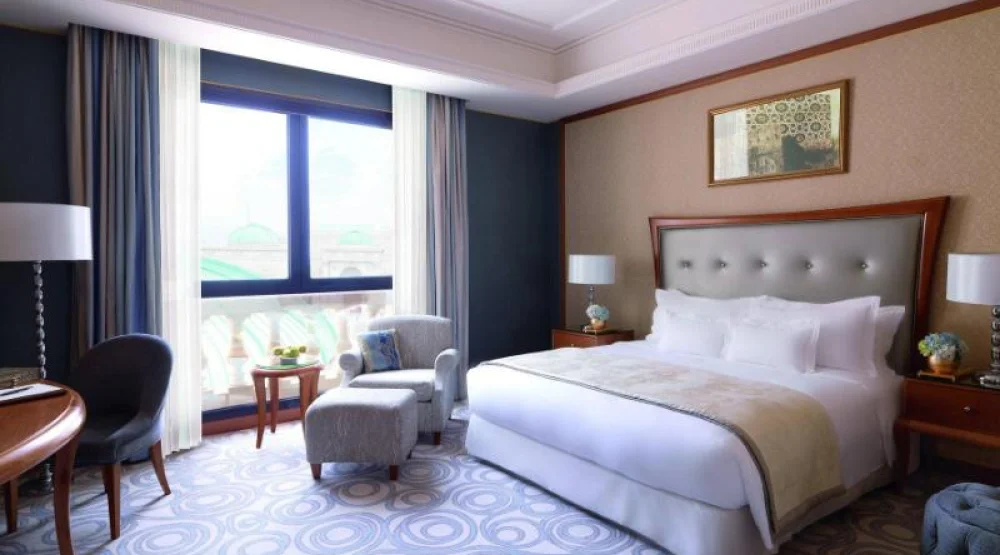 Guest Room, One King, Fountain View at The Ritz-Carlton Riyadh
