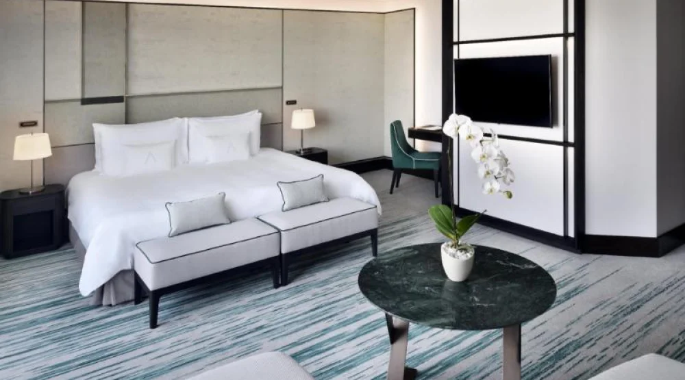 Premier Golf Room - One King at Address Montgomerie