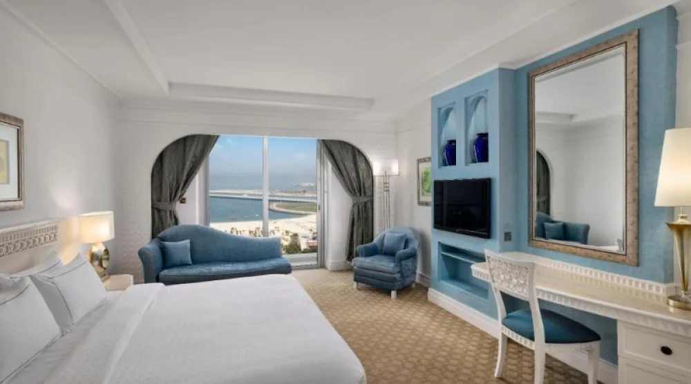 Club Room King, Club Level, Guest Room, One King, Partial Ocean View, High Floor at Al Habtoor Grand Resort Autograph Collection