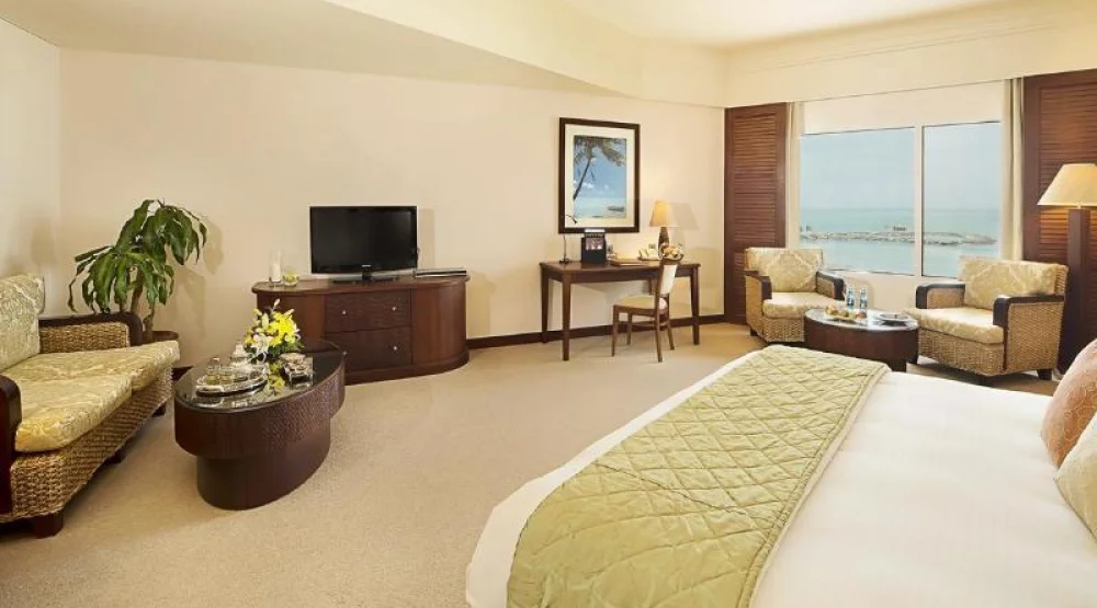 Executive Club Room at Danat Jebel Dhanna Resort