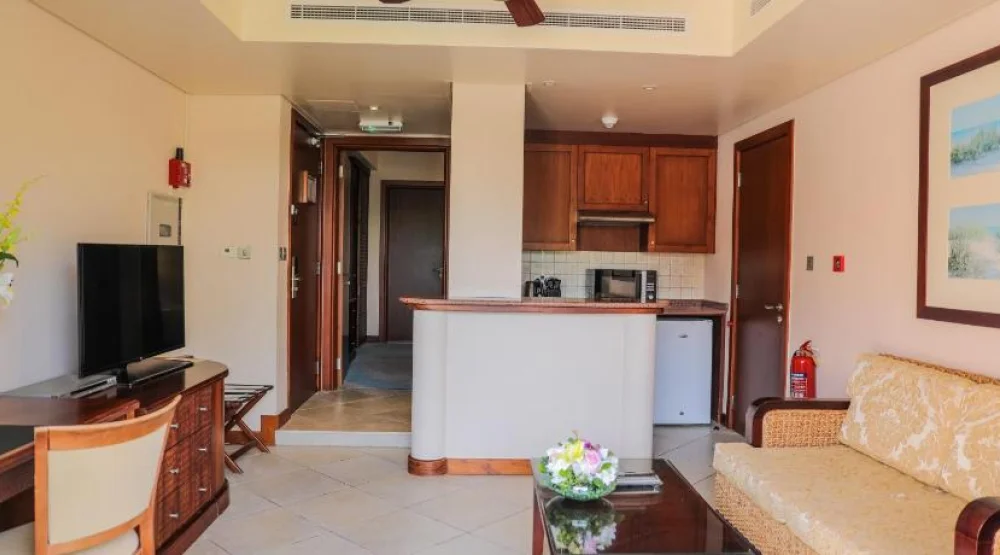 One Bedroom Villa with Living Room, Private Garden Terrace and Parking Sea View at Danat Jebel Dhanna Resort